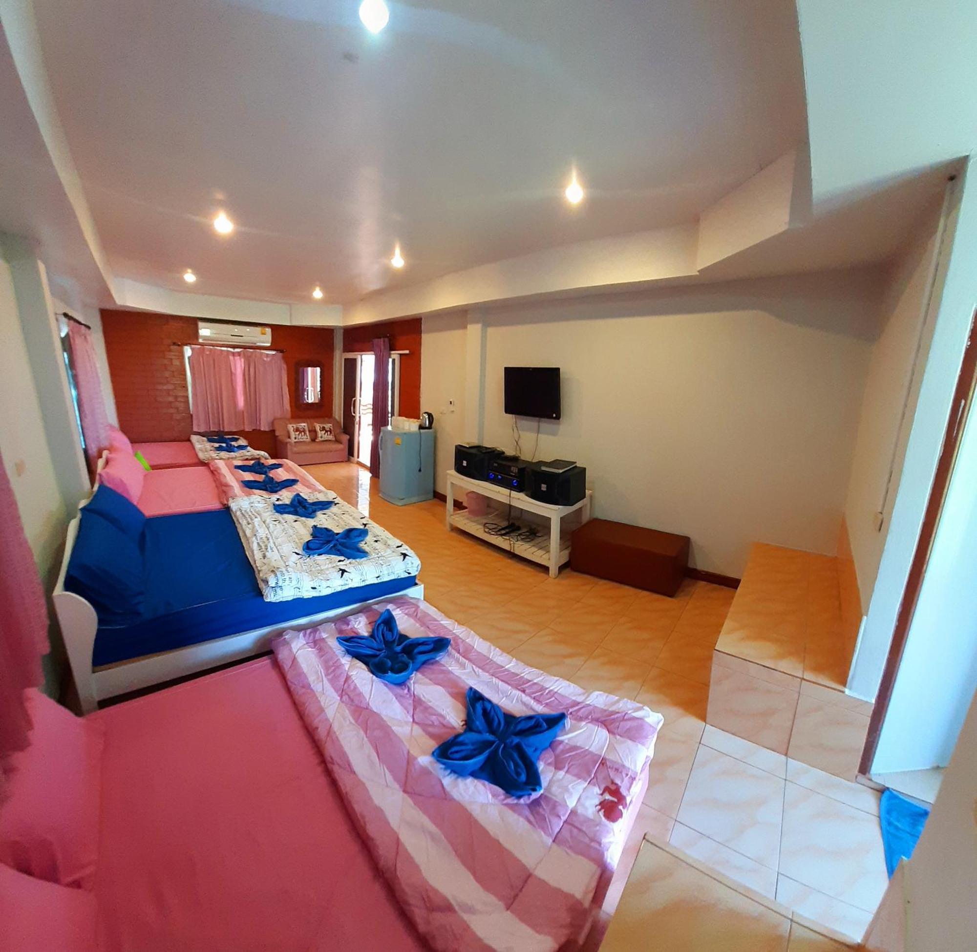 คิวทอง บังกะโล Koh Larn Chambre photo